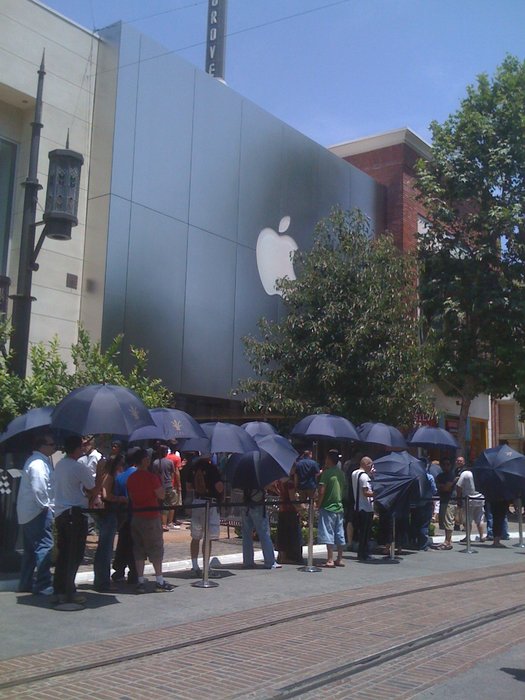 Apple Store at the Grove in Los Angeles
