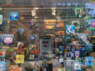 iPhone 3GS Apps at Apple Store - Grove Los Angeles